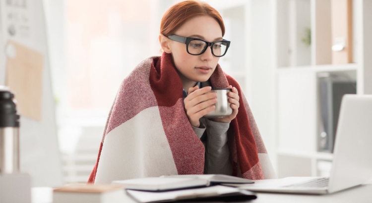 Buero Kalt Foto iStock Shironosov